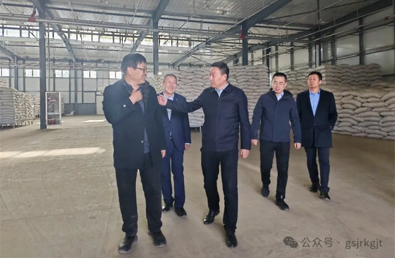 集团党委委员 副总经理赵星军赴乐天堂fun88甘南担保调研慰问